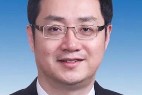 王晓图片