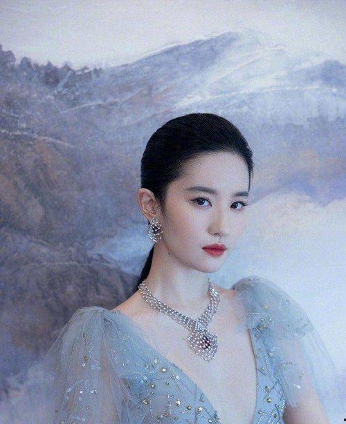 娱乐圈吃瓜刘亦菲是谁啊